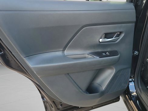 New 2026 Nissan Kicks SV w/ SV Premium Package image 9