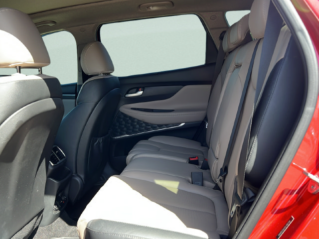 Used 2020 Hyundai Santa Fe Limited FWD image 15