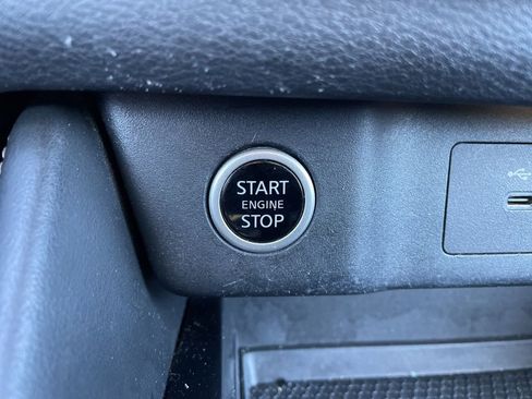 Used 2021 Nissan Rogue SL w/ Premium Package image 22