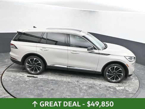 Used 2024 Lincoln Aviator Reserve w/ Equipment Group 201A AWD/4WD image 41