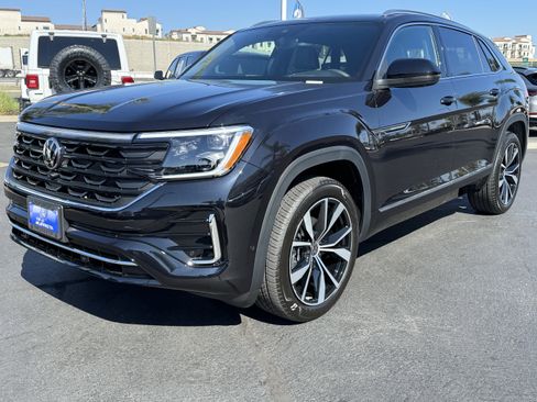 New 2026 Volkswagen Atlas Cross Sport SEL Premium R-Line image 5