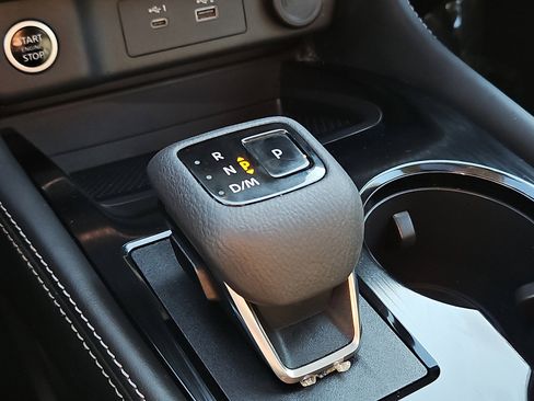 Certified 2023 Nissan Rogue SL w/ SL Premium Package image 15