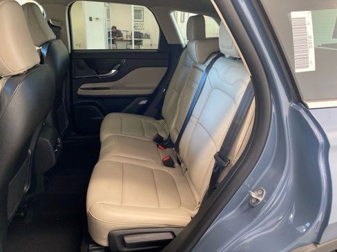 New 2025 Lincoln Corsair AWD w/ Equipment Group 101A image 16