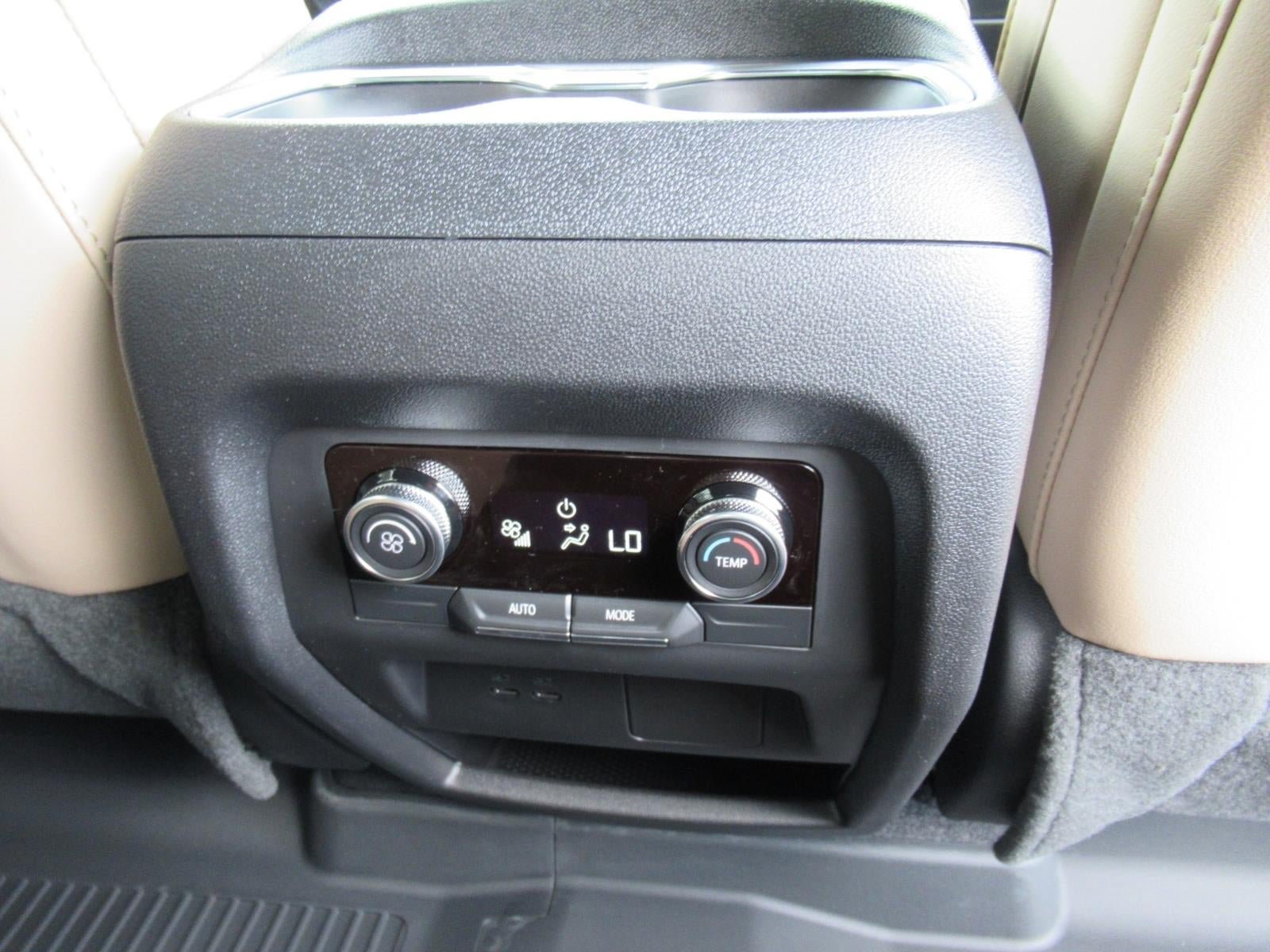 New 2026 Buick Enclave Preferred w/ LPO, Floor Liner Package FWD image 32