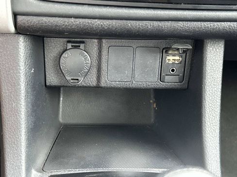 Used 2018 Toyota Corolla LE FWD image 32