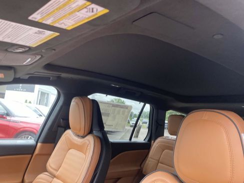 New 2025 Lincoln Aviator Black Label w/ Jet Appearance Package image 22