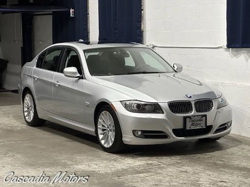 Used 2009 BMW 335i xDrive Sedan image 1