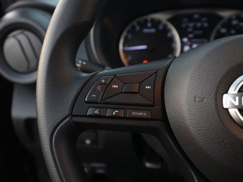 New 2025 Nissan Kicks Play S image 26
