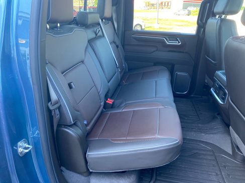 Used 2025 GMC Sierra 3500 Denali w/ Technology Package AWD/4WD image 29