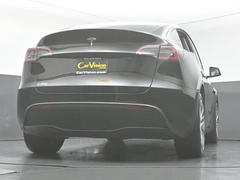 Used 2023 Tesla Model Y 2WD image 46