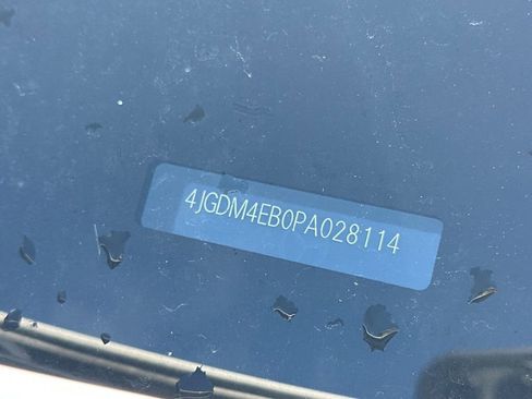 Used 2023 Mercedes-Benz EQS 580 4MATIC SUV image 4