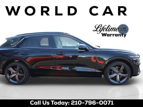 Used 2025 Genesis GV70 3.5T Sport w/ Sport Prestige Package image 8