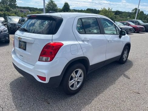 Used 2019 Chevrolet Trax LS FWD image 3