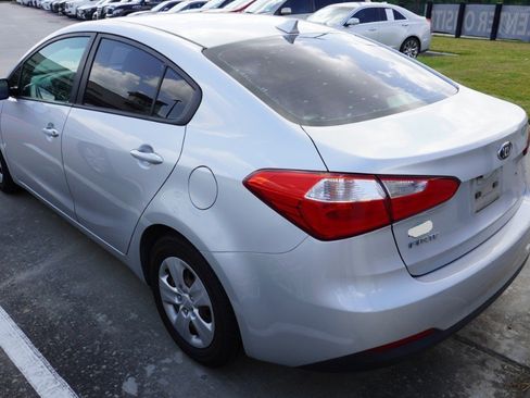 Used 2015 Kia Forte LX FWD image 10