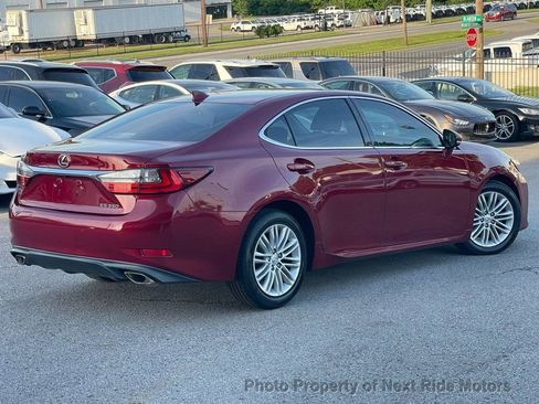 Used 2017 Lexus ES 350 w/ Premium Package FWD image 2