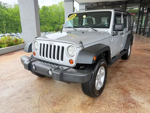 Used 2011 Jeep Wrangler Unlimited Sport AWD/4WD image 3