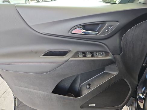 Used 2022 Chevrolet Equinox RS w/ RS Leather Package image 28