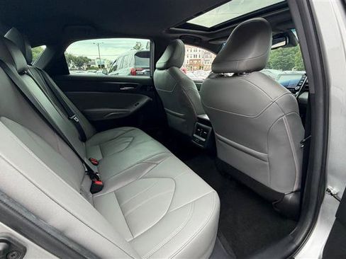 Used 2022 Toyota Avalon XLE w/ Moonroof Package FWD image 20