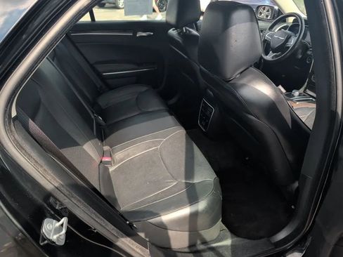 Used 2016 Chrysler 300 C w/ Safetytec Plus Group AWD/4WD image 33
