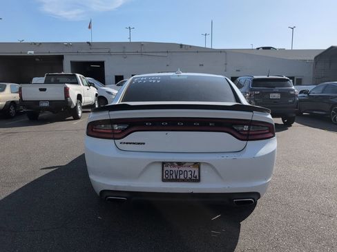 Used 2017 Dodge Charger SXT w/ Blacktop Package image 4