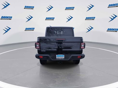 Used 2024 Jeep Gladiator Sport image 7