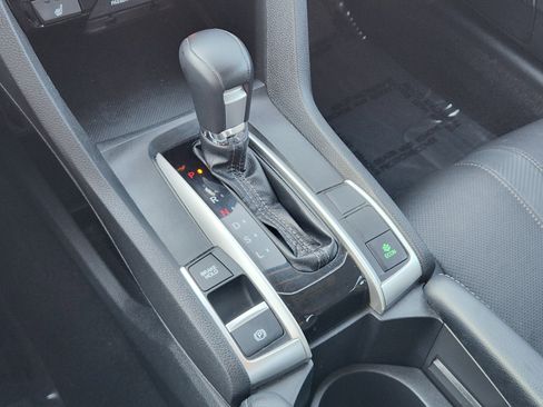 Used 2017 Honda Civic Touring image 24