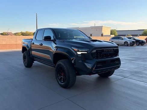 Used 2025 Toyota Tacoma TRD Pro AWD/4WD image 7