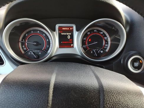 Used 2017 Dodge Journey SE w/ Flexible Seating Group image 18