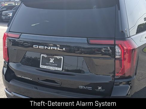 New 2025 GMC Yukon Denali Ultimate AWD/4WD image 8