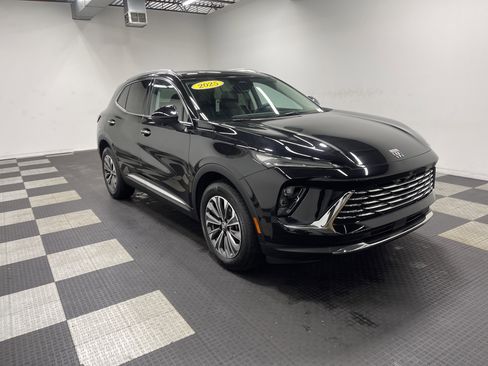 Used 2025 Buick Envision Preferred image 11