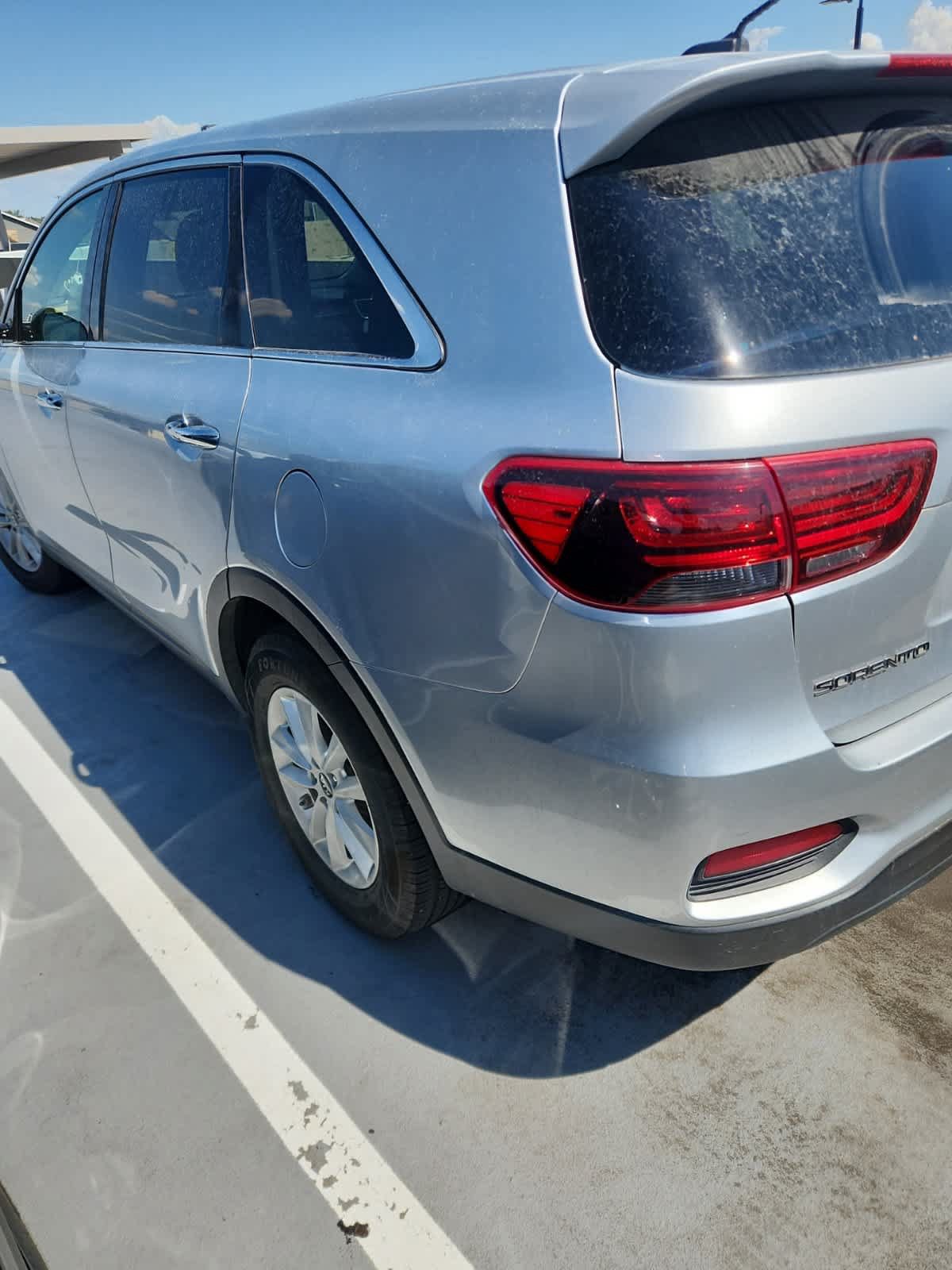 Used 2019 Kia Sorento FWD V6 image 11