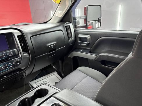 Used 2017 Chevrolet Silverado 1500 LT w/ All Star Edition AWD/4WD image 13