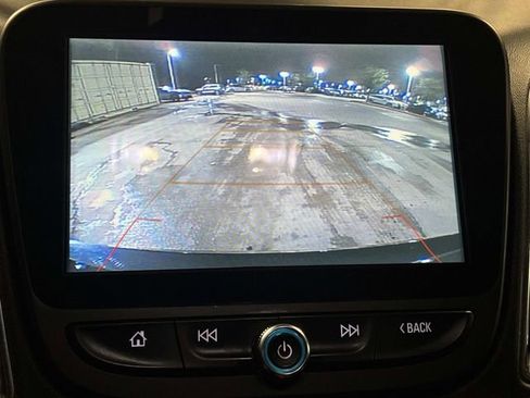 Used 2018 Chevrolet Malibu Hybrid w/ Driver Confidence Package image 19