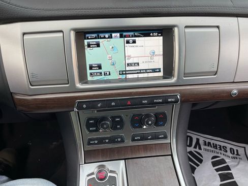 Used 2013 Jaguar XF 3.0 image 24