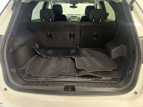Certified 2018 Chevrolet Equinox LT FWD image 39