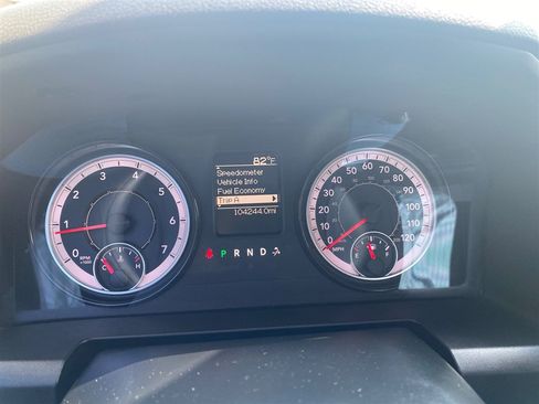 Used 2018 RAM 1500 Express RWD image 15