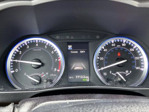 Used 2017 Toyota Highlander SE AWD/4WD image 25