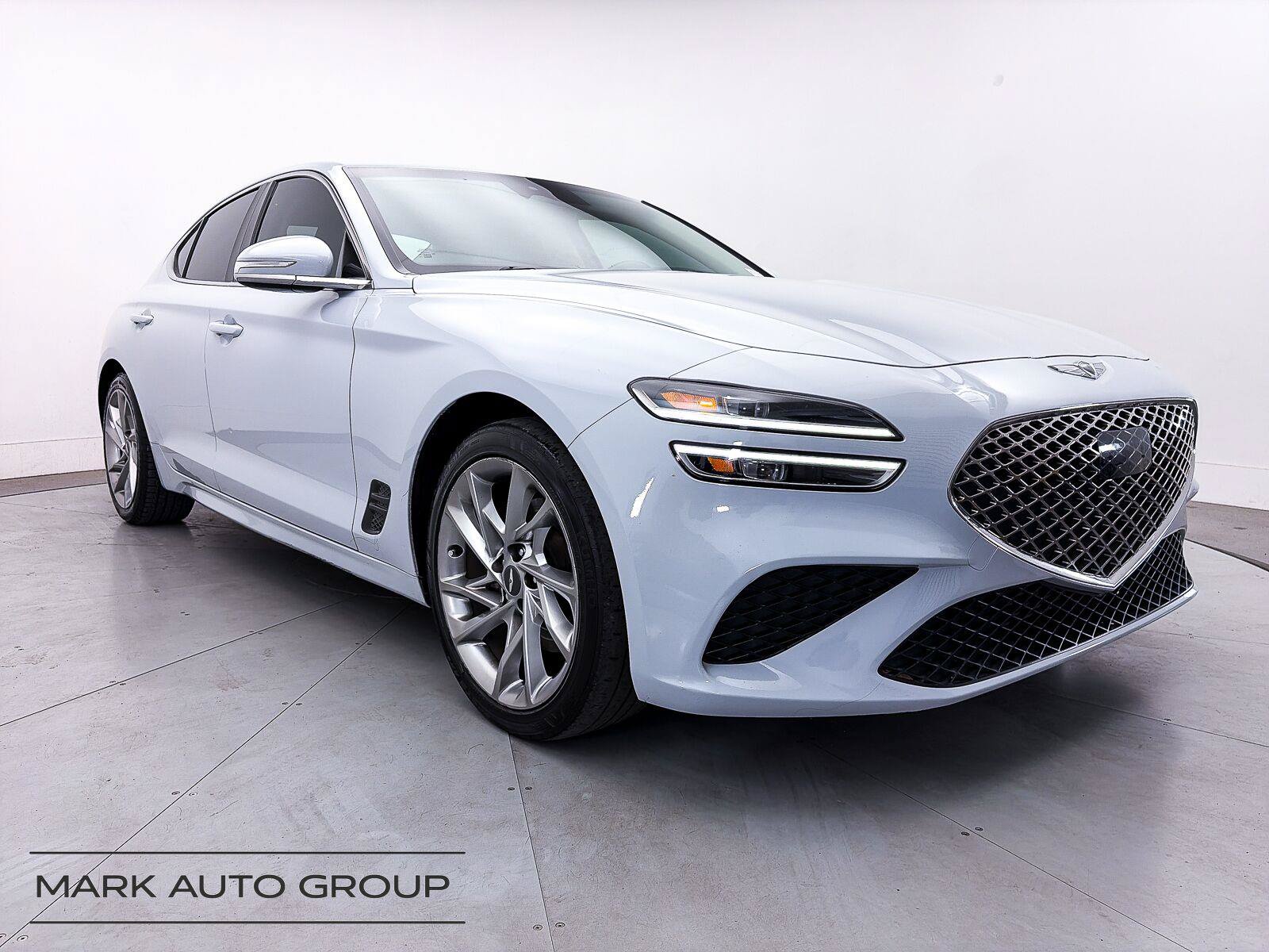 Used 2022 Genesis G70 2.0T RWD image 1