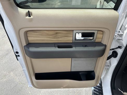 Used 2011 Ford F150 Lariat w/ Lariat Chrome Pkg RWD image 20