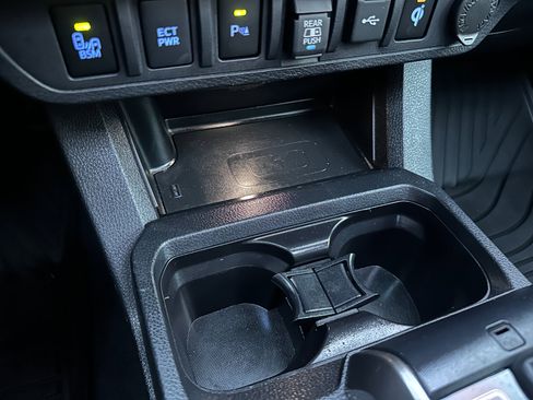 Used 2023 Toyota Tacoma Limited image 38