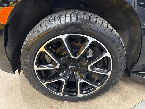 Used 2021 Chevrolet Tahoe RST w/ Luxury Package image 23