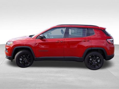 New 2025 Jeep Compass Latitude w/ Sun & Sound Group image 6