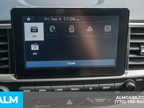 Used 2024 Hyundai Venue SEL FWD image 38