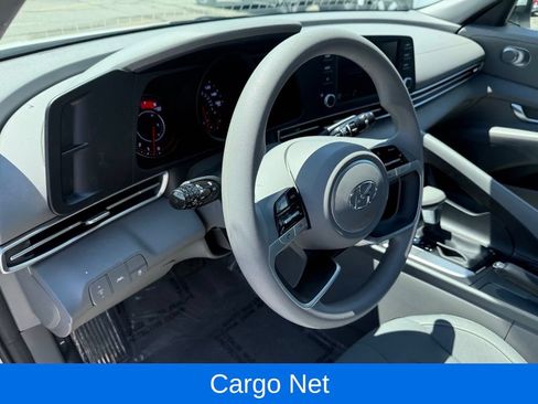 Used 2023 Hyundai Elantra SEL FWD image 19