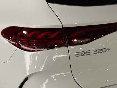 New 2027 Mercedes-Benz EQE 320+ SUV image 27