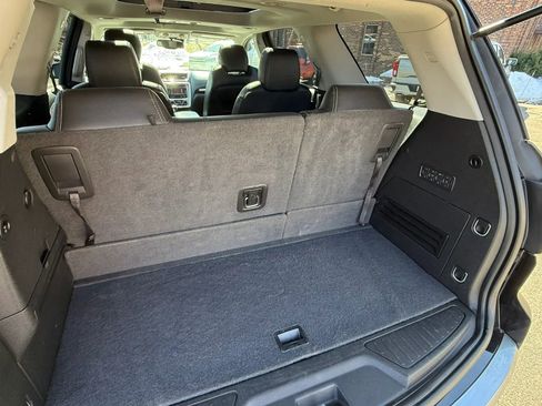 Used 2017 GMC Acadia Limited SLT image 28