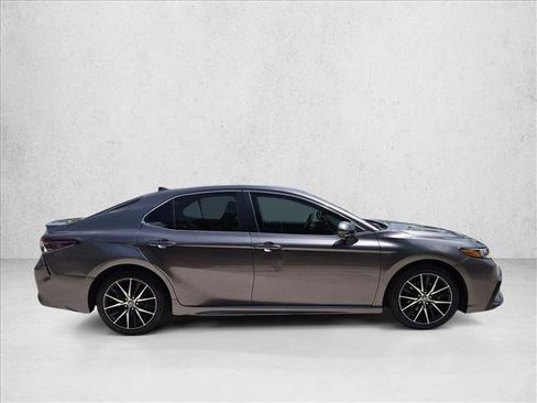 Certified 2023 Toyota Camry SE FWD image 4
