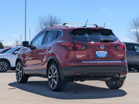 Used 2018 Nissan Rogue Sport SL image 8