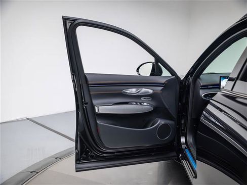 New 2026 Genesis GV70 2.5T Sport Prestige w/ G1 Accessory Package AWD/4WD image 28