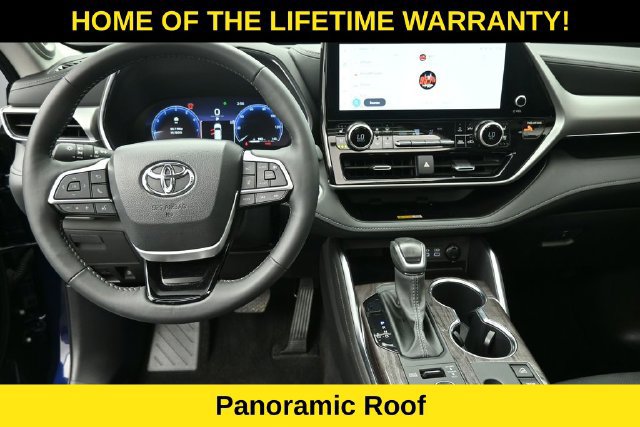 Used 2025 Toyota Highlander Platinum AWD/4WD image 15